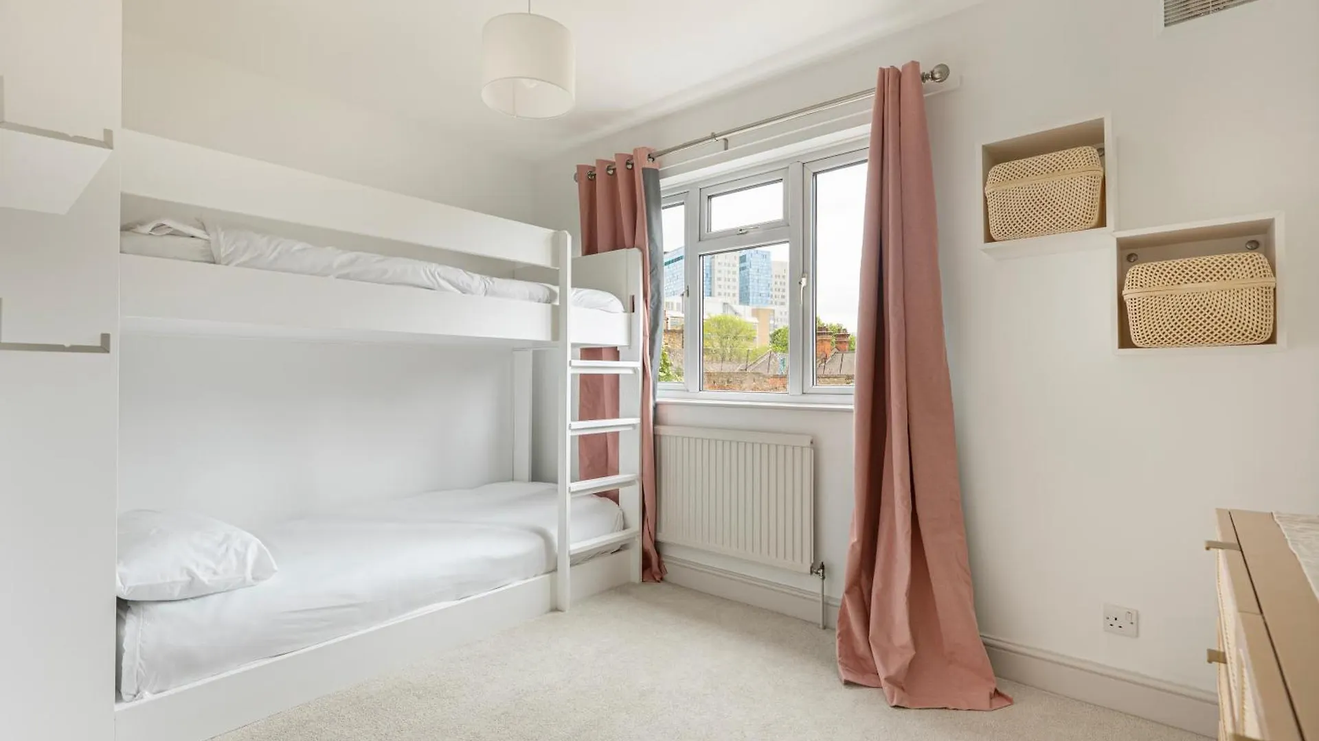 Holiday home Stylish 5Br Home In The Heart Of Spitalfields Walk To Brick Lane & Shoreditch London